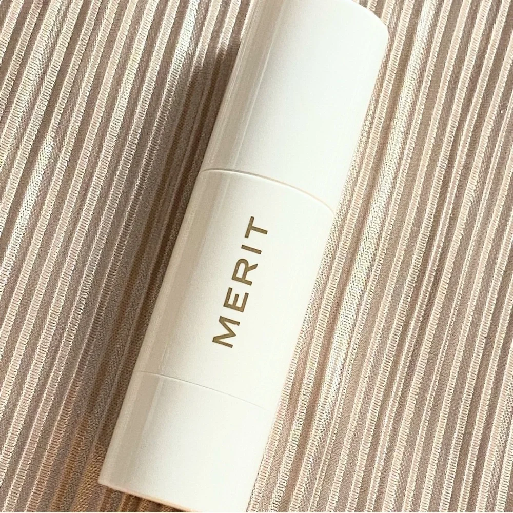 MERIT DAY GLOW HIGHLIGHTING NEUTRAL BRONZE BALM SOLSTICE 4g full size